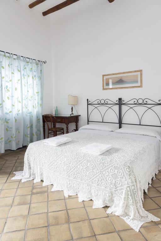 Hotel Mercanti Di Mare Santa Marina Salina Eksteriør billede