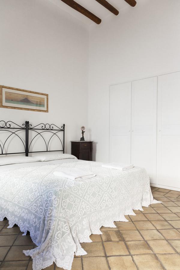 Hotel Mercanti Di Mare Santa Marina Salina Eksteriør billede